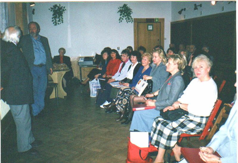 docu0148.jpg - Próba chóru w Domu Kultury na Woli
2001 r.