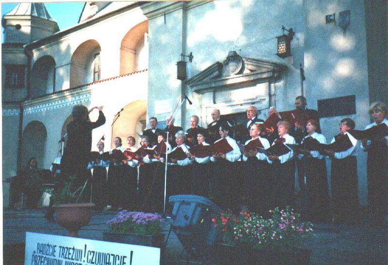 docu0149.jpg - Koncert w Wąchocku
2000 r.