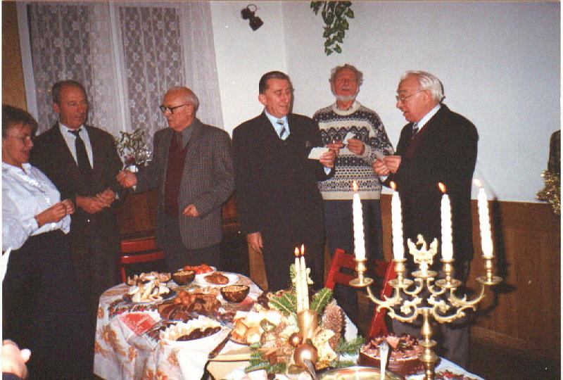 docu0160.jpg - Opłatek Wigilijny
2000 r.